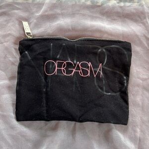 ⭐️ NARS Orgasm zipup black makeup bag Orgasm in pink silver hardware 6.5” x 5”